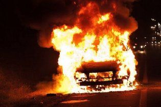 У Луганську невідомі підпалили автівку активіста Євромайдану
