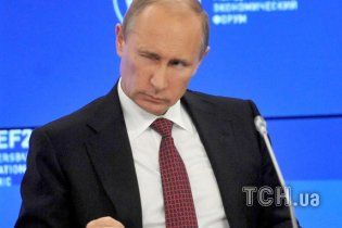 Путін заборонив ввозити в Росію продукти з країн, які ввели санкції