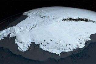 Фото антарктиды со спутника без облаков