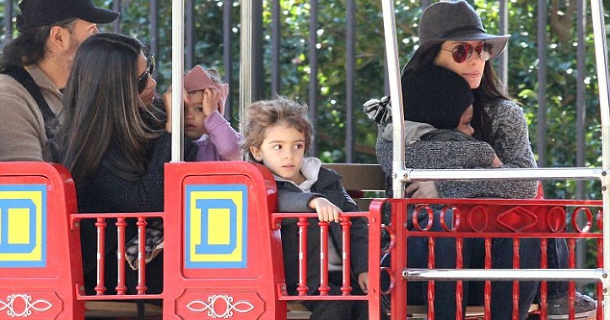Привел смотрит как ебут мужа смотреть русское би реалити онлайн лейн