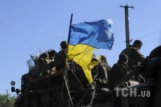 На Донеччині на фугасі бойовиків підірвалися українські військовослужбовці: є жертви