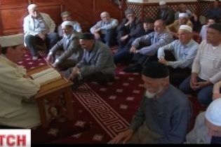 Користувачі Twitter підтримали кримських татар: хештег #StopCrimeanTatarsGenocide вийшов у лідери