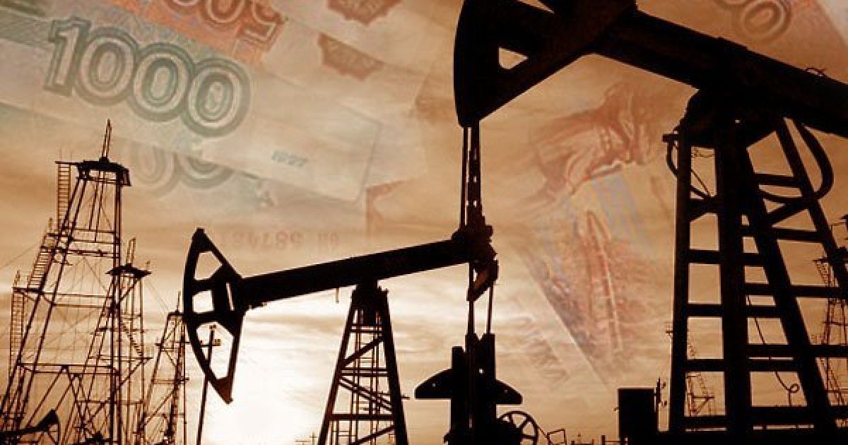Синхронное падение: нефть установила антирекорды цен и потянула за собой российский рубль