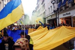 Вболівальники збірної Люксембургу підтримали Україну за "Путін - х*йло"