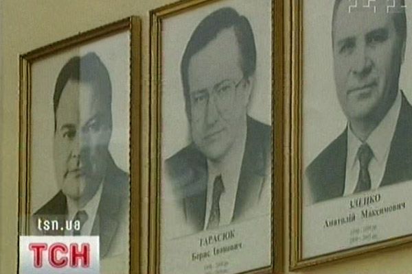Дипломати