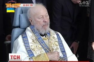 Сестра митрополита Владимира передала ему целебной воды, которой он "попросил" во сне