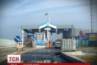 Бій під прикордонним пунктом "Маринівка" закінчився: українці знищили БТР терористів