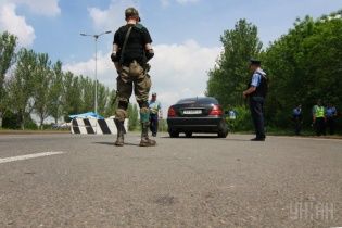 Уночі терористи обстріляли два блокпости силовиків - Тимчук