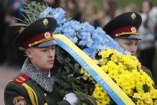 Рада назначила 8 мая Днем памяти и примирения в Украине