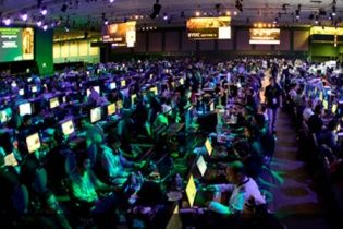 Геймера из Китая парализовало после трехсуточной беспрерывной игры на компьютере