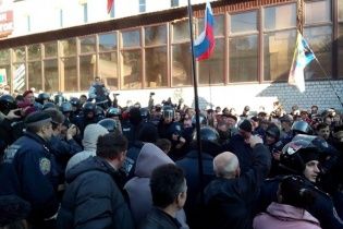 Аваков переконує, що правоохоронці звільнили будівлю Харківської ОДА від сепаратистів