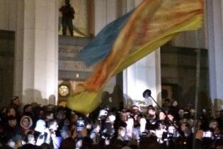 В "Правом секторе" открестились от штурма Рады и заявили, что "сдерживали людей"