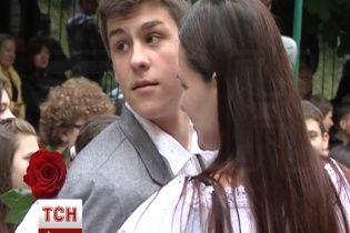 17-летний сын Тягнибока окончил школу и "метит" в политику