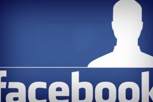Facebook забанил украинского поэта за стихотворение со словами "А че там у хохлов"