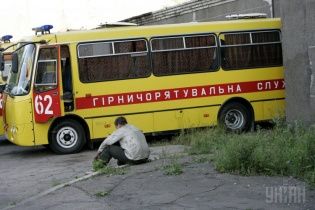 На Донбасі шахту, в якій знаходилися 7 гірників, обстріляли з артилерії