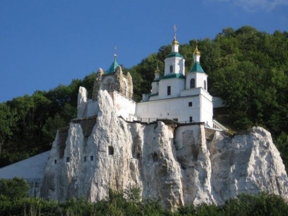 Свято-Успенська Святогірська Лавра.