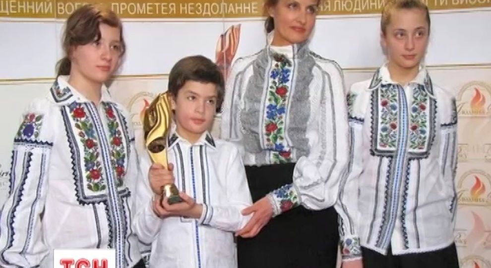 raba-svobodnogo-zhena-utrom-odevaetsya-video