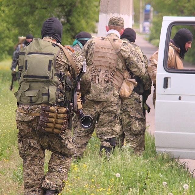 Терористи в Слав'янську 5 травня