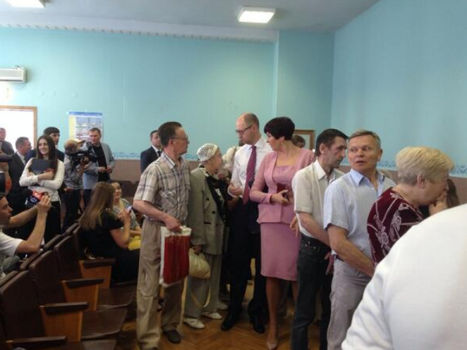 Яценюк на виборах