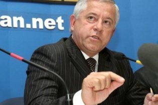 Авто Кінаха вилетіло на червоне та відправило літнього чоловіка до лікарні