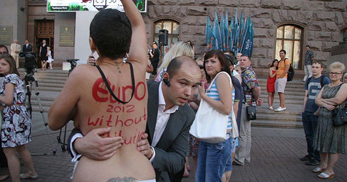 women-of-kiev-naked-lily-cole-tits-teen