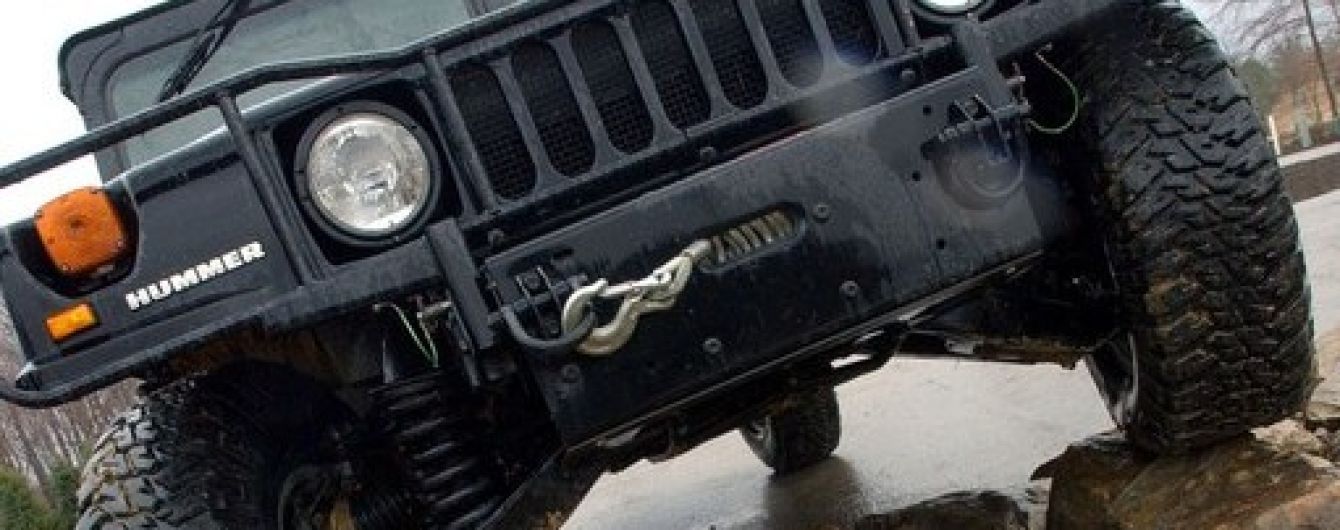 В Украину прибыла очередная партия Hummer для армии