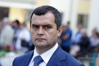 Экс-министр МВД Захарченко приехал в Крым помолиться и открыть благотворительный фонд
