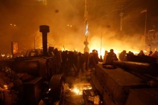 У Михайлівському соборі лежать трупи 4 активістів Майдану - ЗМІ
