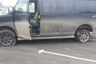 У Сімферополі невідомі відкрили вогонь по активістам з Києва