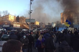 Медики на Майдане рассказали, как беркутовцы бросили тело погибшего активиста в огонь