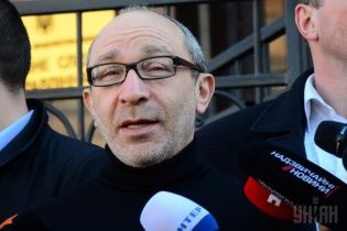 Кернес намекнул, что безответственный Янукович не знает украинских законов