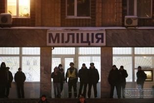 В Артемовске террористы похитили двоих милиционеров - СМИ