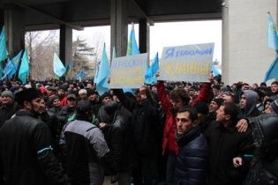 Під час акцій протесту в Сімферополі на смерть затоптали жінку