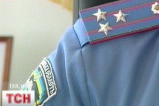 Двух руководителей крымской милиции уволили за измену Родине