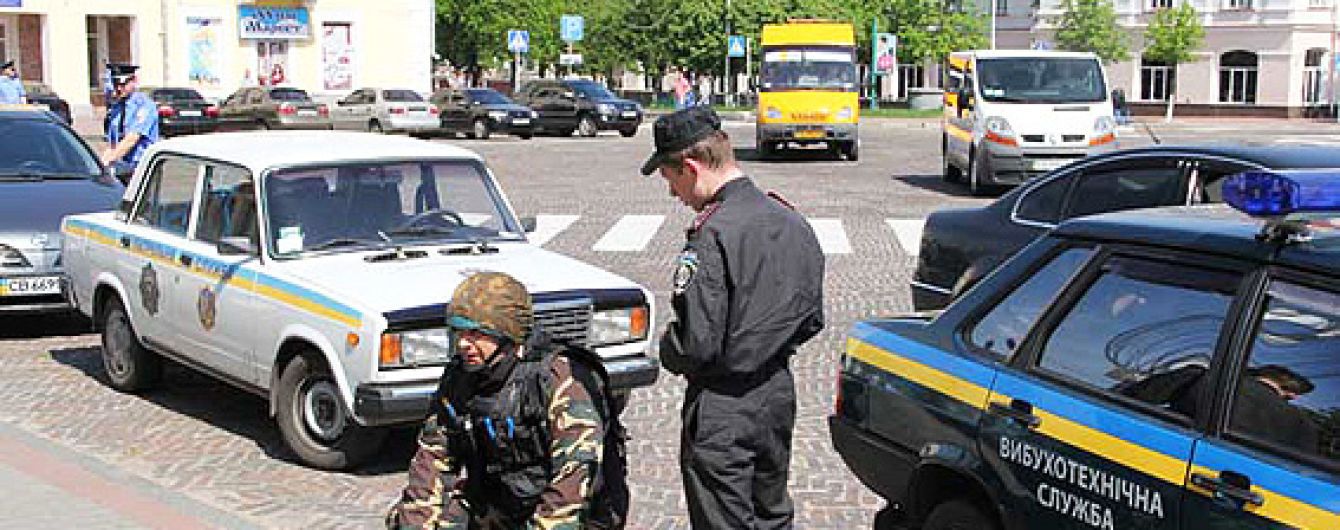 У Львові через "замінування" торгово-розважального центру евакуювали майже 5 тисяч людей