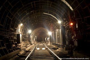 Через рік з'явиться перша станція метро на Троєщину