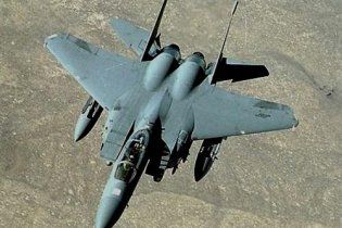 США проводять військовий маневр через кризу в Україні: у Польщу "перекидають" 12 винищувачів