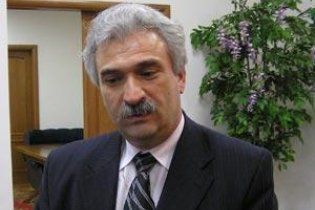 Депутат від ПР помер під час гри в теніс