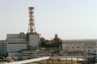 На Чорнобильській АЕС завалилася стіна та частина даху
