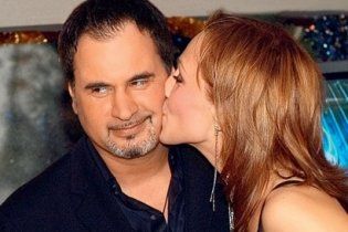 Меладзе не нравится, когда журналисты "пережевывают тему" отношений с Джанабаевой