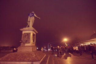 Міліція знесла Євромайдан в Одесі