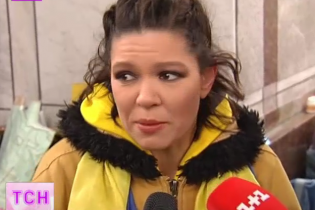 Руслана пообещала согреть Евромайдан, раздевшись до купальника