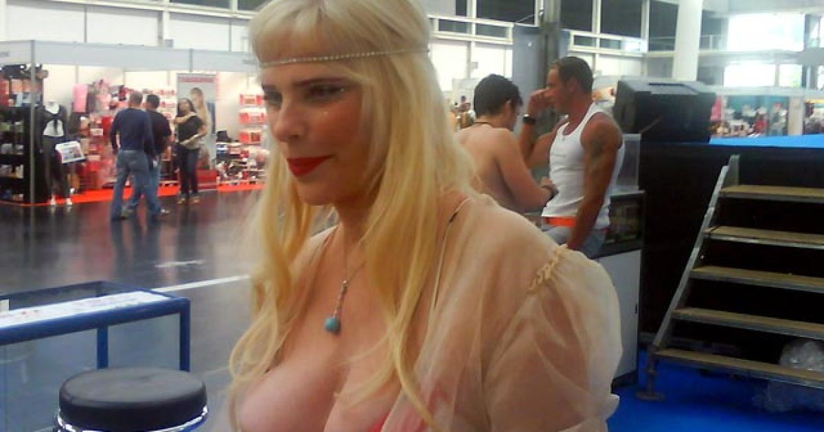 porno-s-uchastiem-chichcholini-porno-hudenkaya-s-dlinnimi-nozhkami-v-horoshem-kachestve