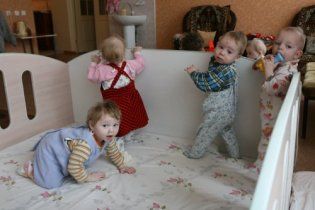 Украинские интернаты продают обездоленных детей по 14 тысяч долларов