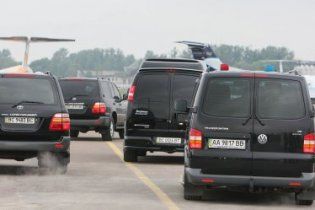 ДАІ дозволило VIP-кортежам чиновників порушувати правила дорожнього руху