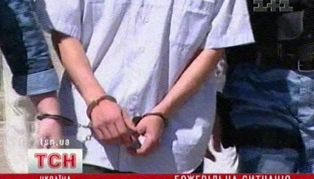 Фото пятеро на одну, порно отсос