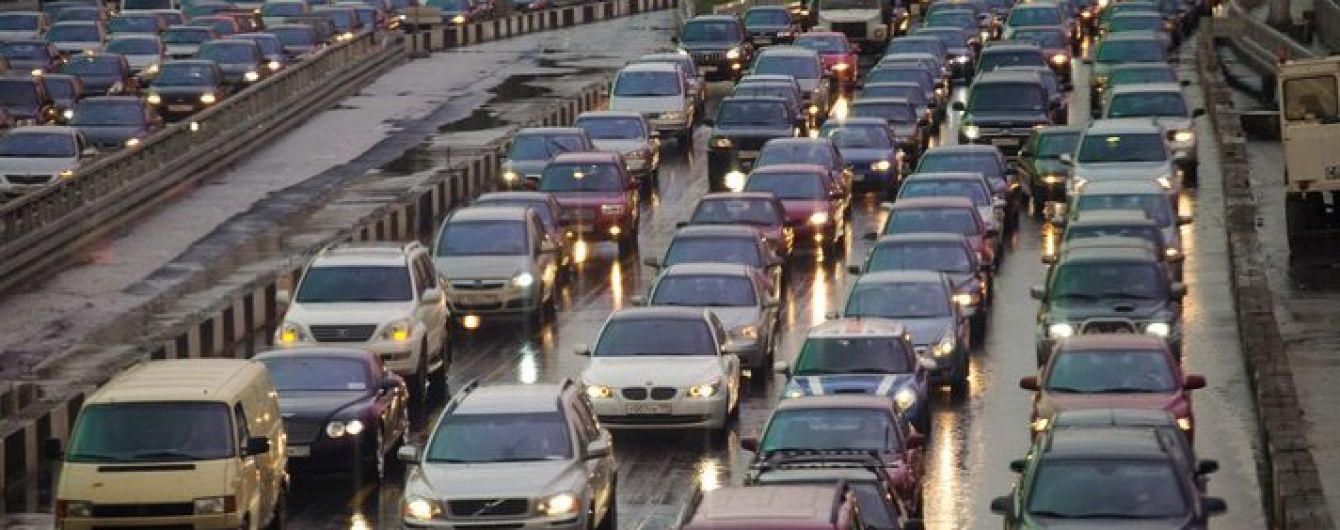 Патрульные получат право штрафовать владельцев автомобилей на еврономерах
