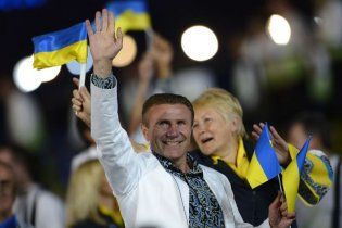 Організатори Олімпіади розіграли спортсменів "порожнім" стадіоном, а глядачів - королевою