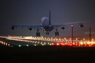 У США літак впав на житловий будинок