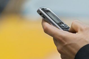 Українцям дозволять зберігати номери мобільних телефонів при зміні оператора